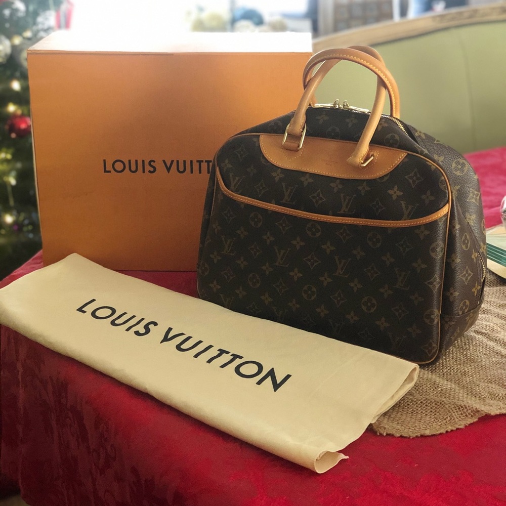 Authentic Louis Vuitton Deauville